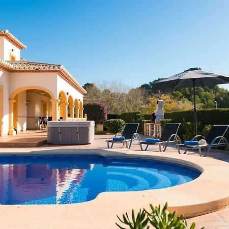 Roig Villa